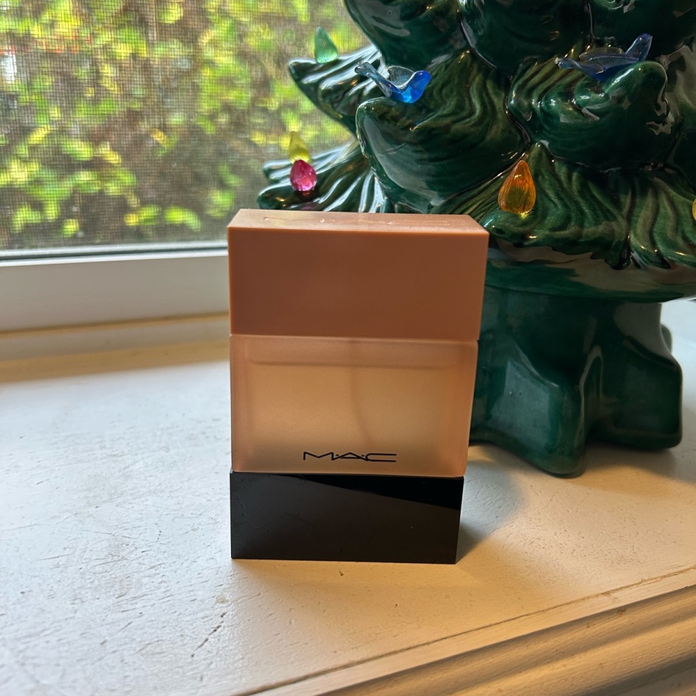 MAC Shadescents Crème De Nude Perfume